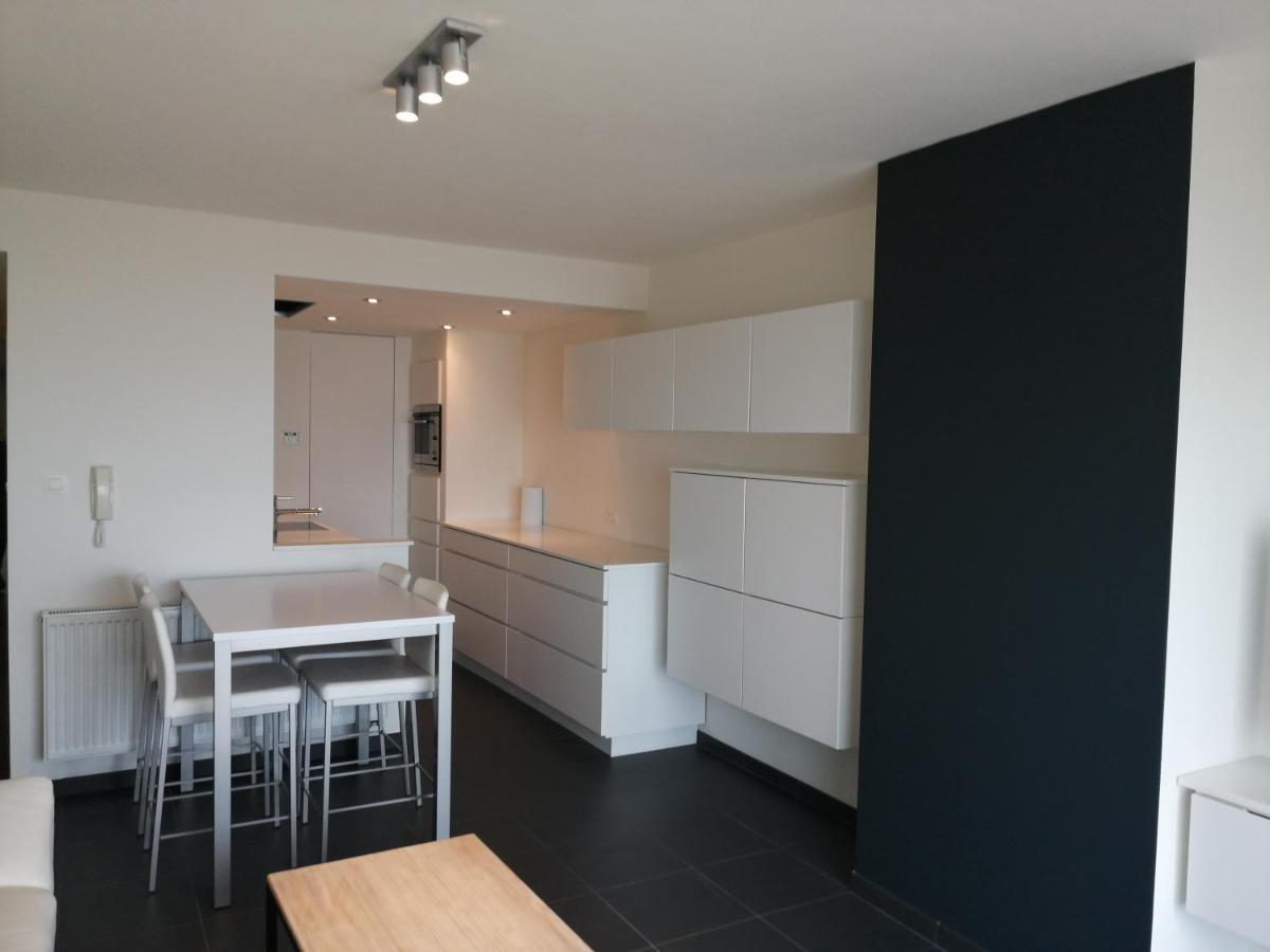 Marjolaine Zeezicht - Nieuwpoort-Bad Met Gratis Garagebox Apartment Bagian luar foto